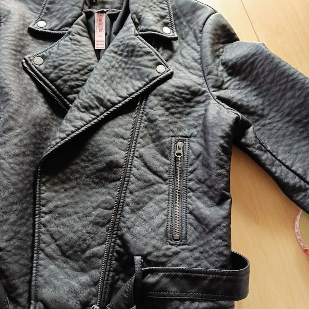 NWT Victoria's Secret Large Pebbled Faux Leather Black Motorcycle Jacket - Picture 10 of 14